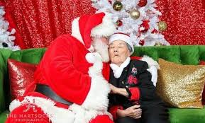 This grandmom with dementia snuggled up to mall Santa, making him cry
