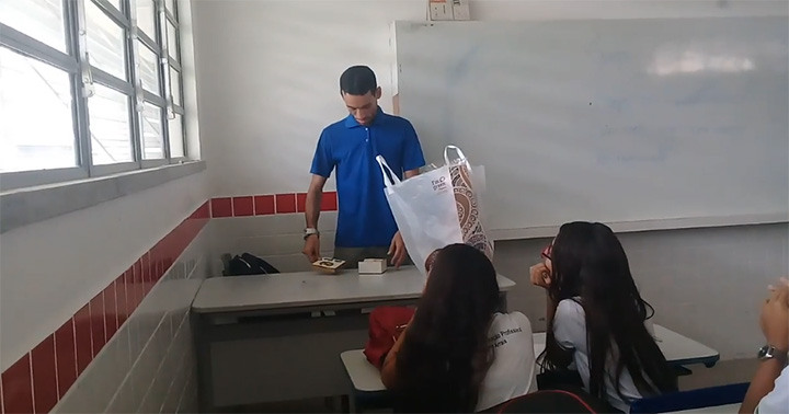 Students give this Brazilian teacher a heartwarming gift after learning he was sleeping at school