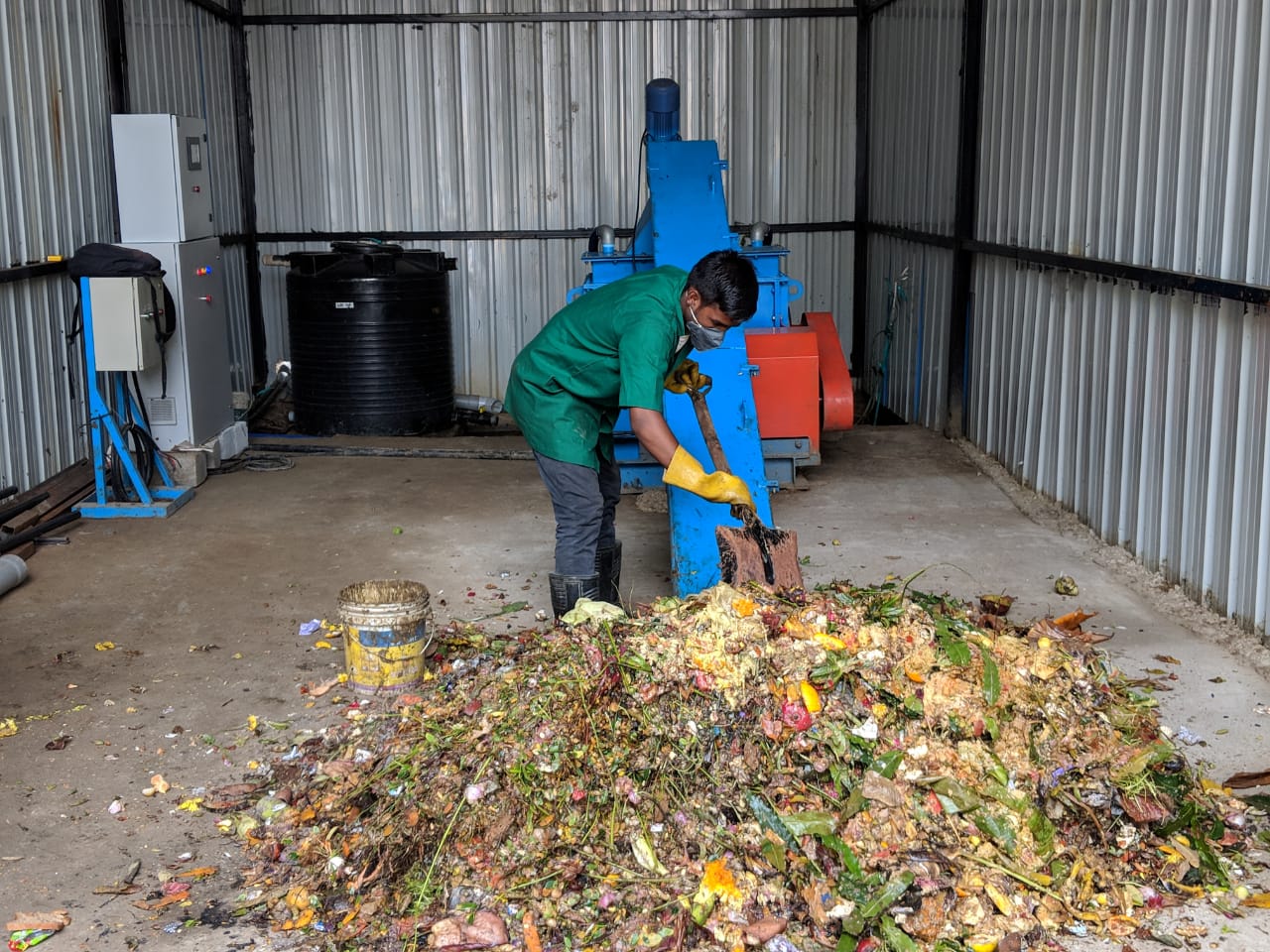 Residents of this Indian city convert kitchen waste into 100 kg of biogas