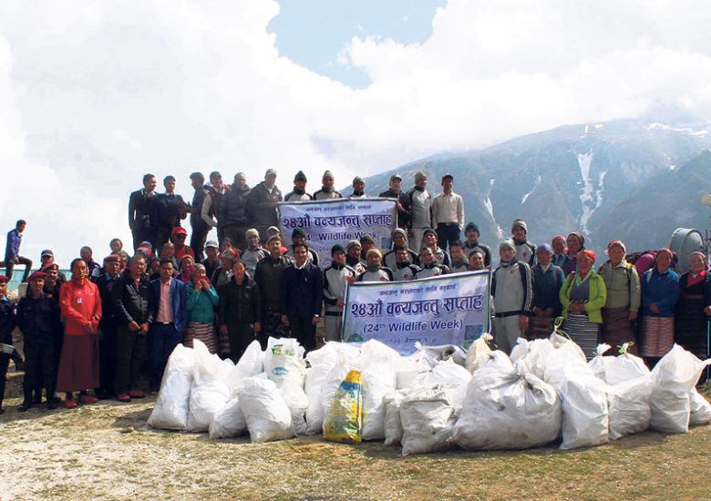 Nepal’s Army just removed two tons of waste from Mount Everest