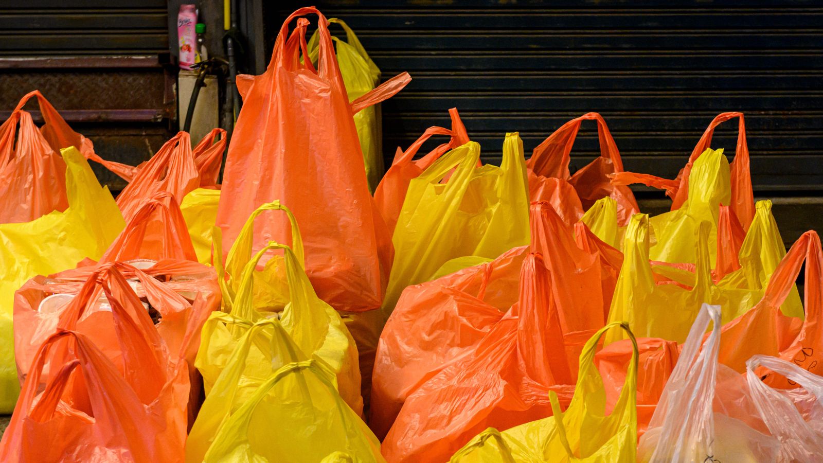 Thailand welcomes the new year with a plastic bag ban