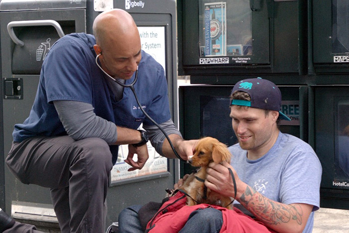 This kindhearted vet treats pets of homeless people in California for free