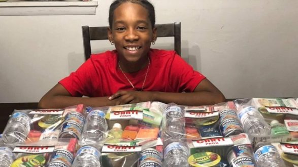 11-year-old boy donates 22,000 diapers to single moms using funds from his lemonade stand